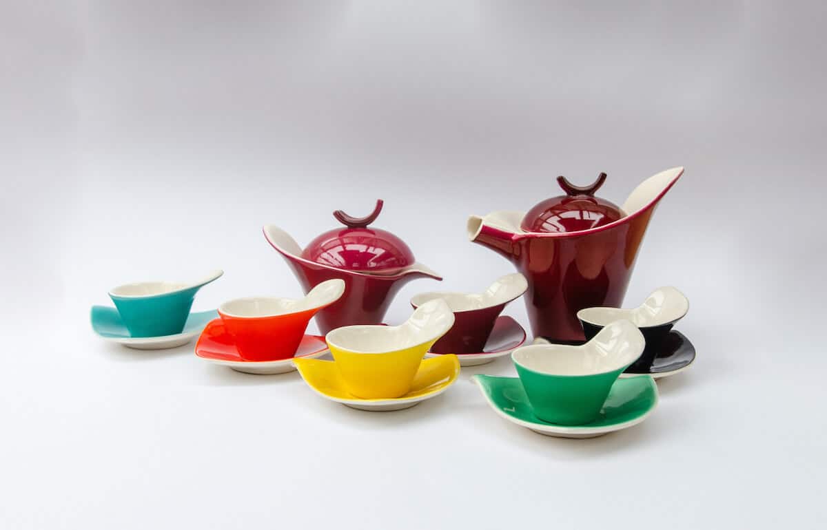Industrial design vs product design: different colored tea set